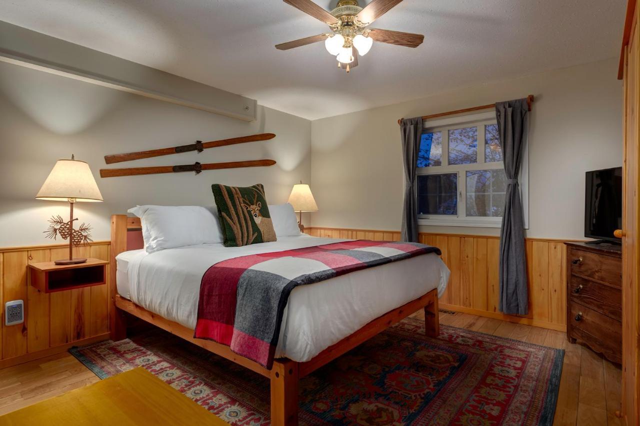 Courthouse Inn Revelstoke Extérieur photo